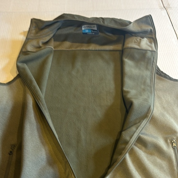 NWT Magellan Outdoors moisture wicking classic fish green vest 3 zipper pockets - Picture 10 of 10
